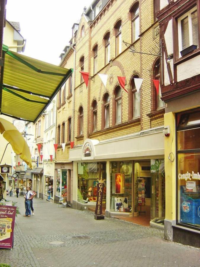 Charming 2-Bed Apartment In Cochem Buitenkant foto